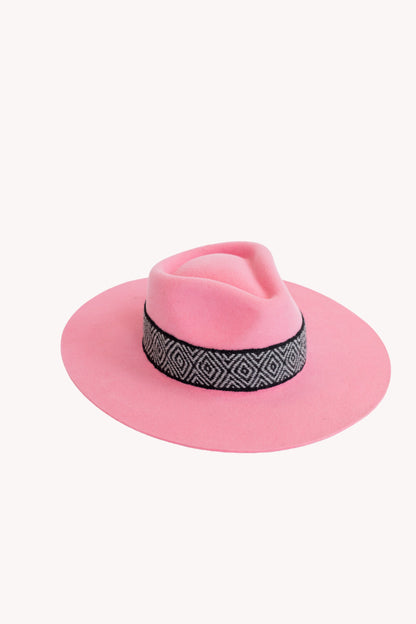 Bubbelgumsrosa västerländsk hatt
