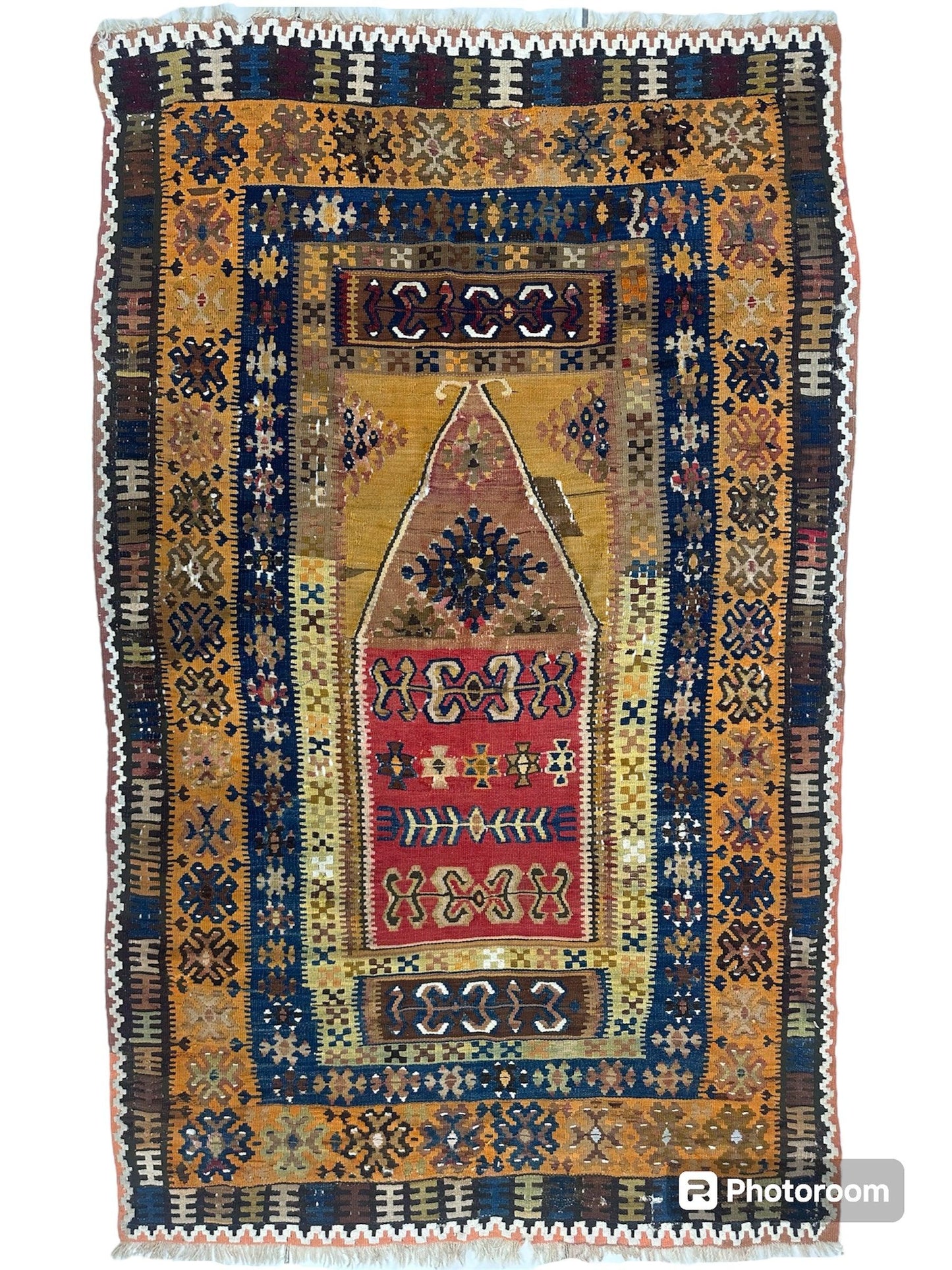 Antyczny anatolijski wełniany dywan modlitewny 4’ x 6’6”