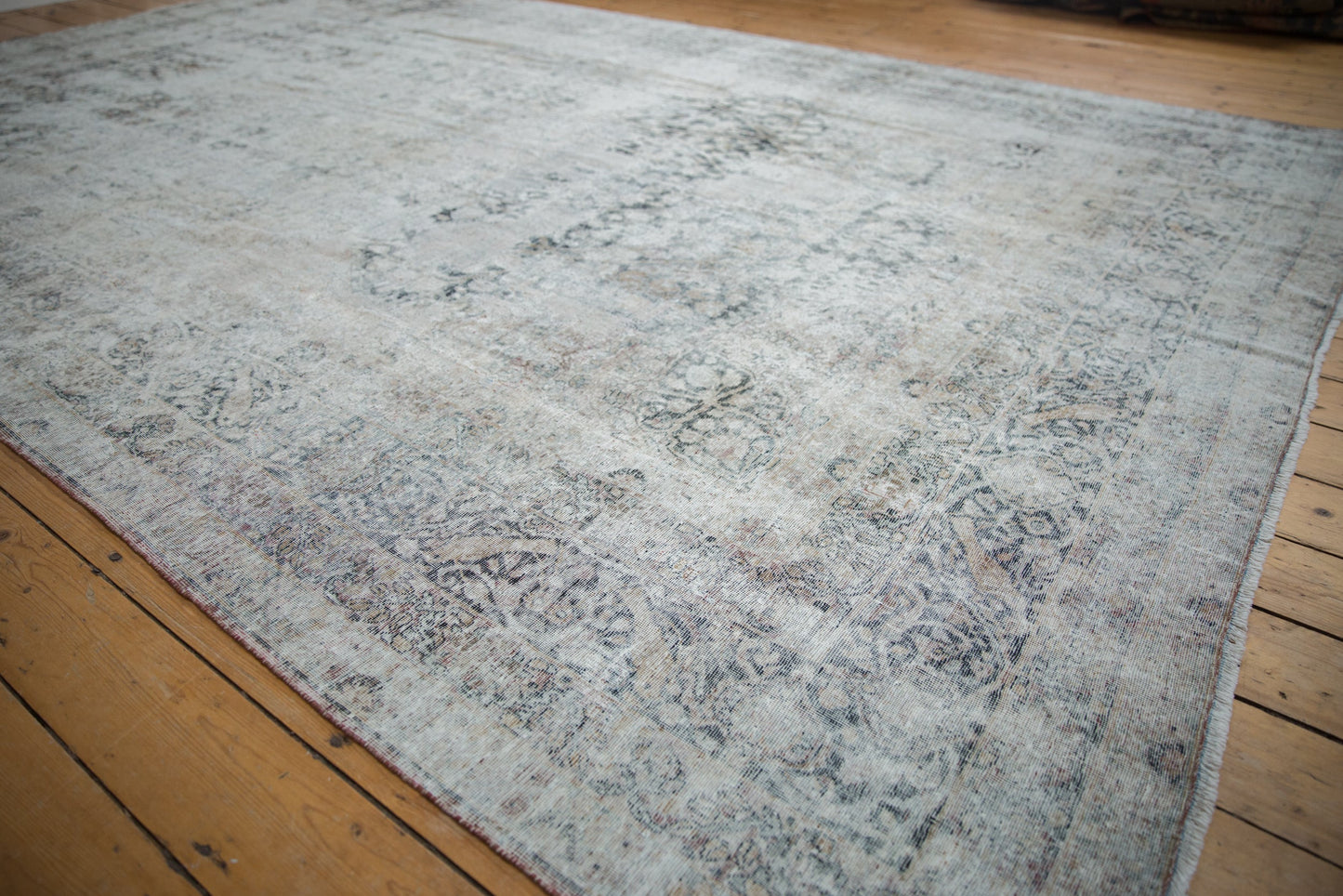 8.5x13.5 Antique Distressed Kerman Carpet