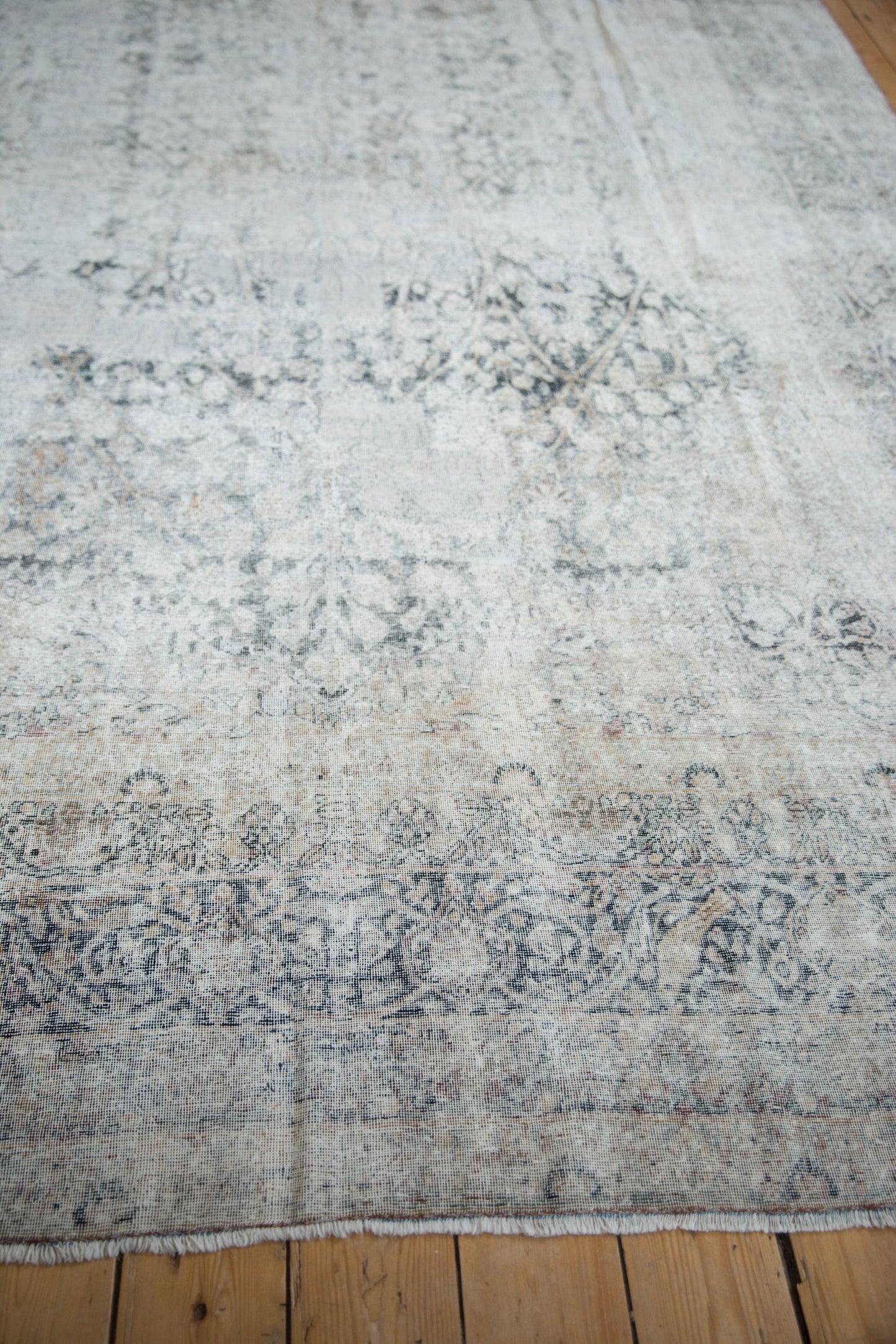 8.5x13.5 Antique Distressed Kerman Carpet