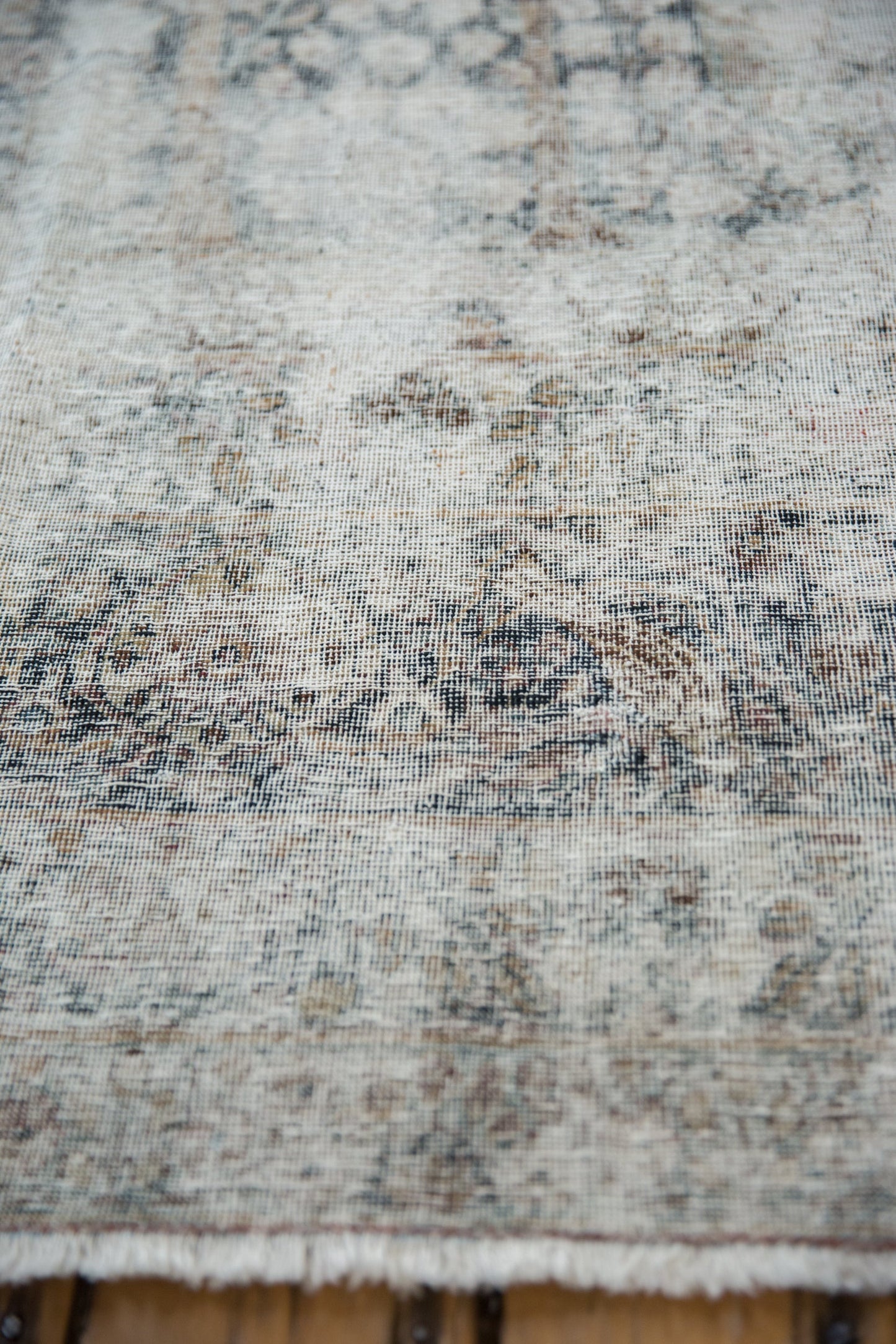 8.5x13.5 Antique Distressed Kerman Carpet