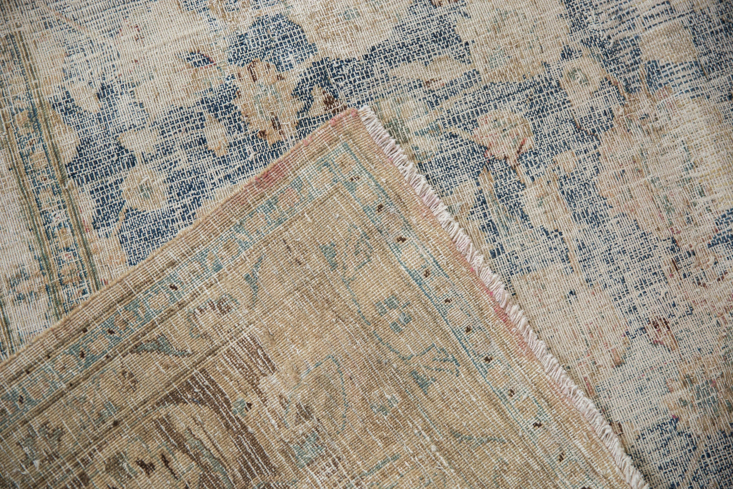 6.5x10.5 Vintage Distressed Meshed Carpet