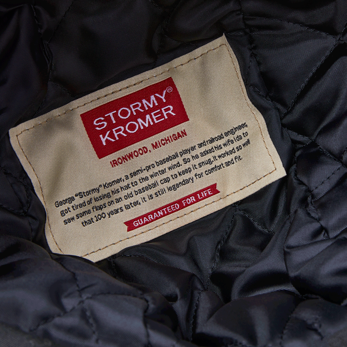 Stormy Kromer x Ball and Buck Pet - Originele Camouflage, Geïsoleerd