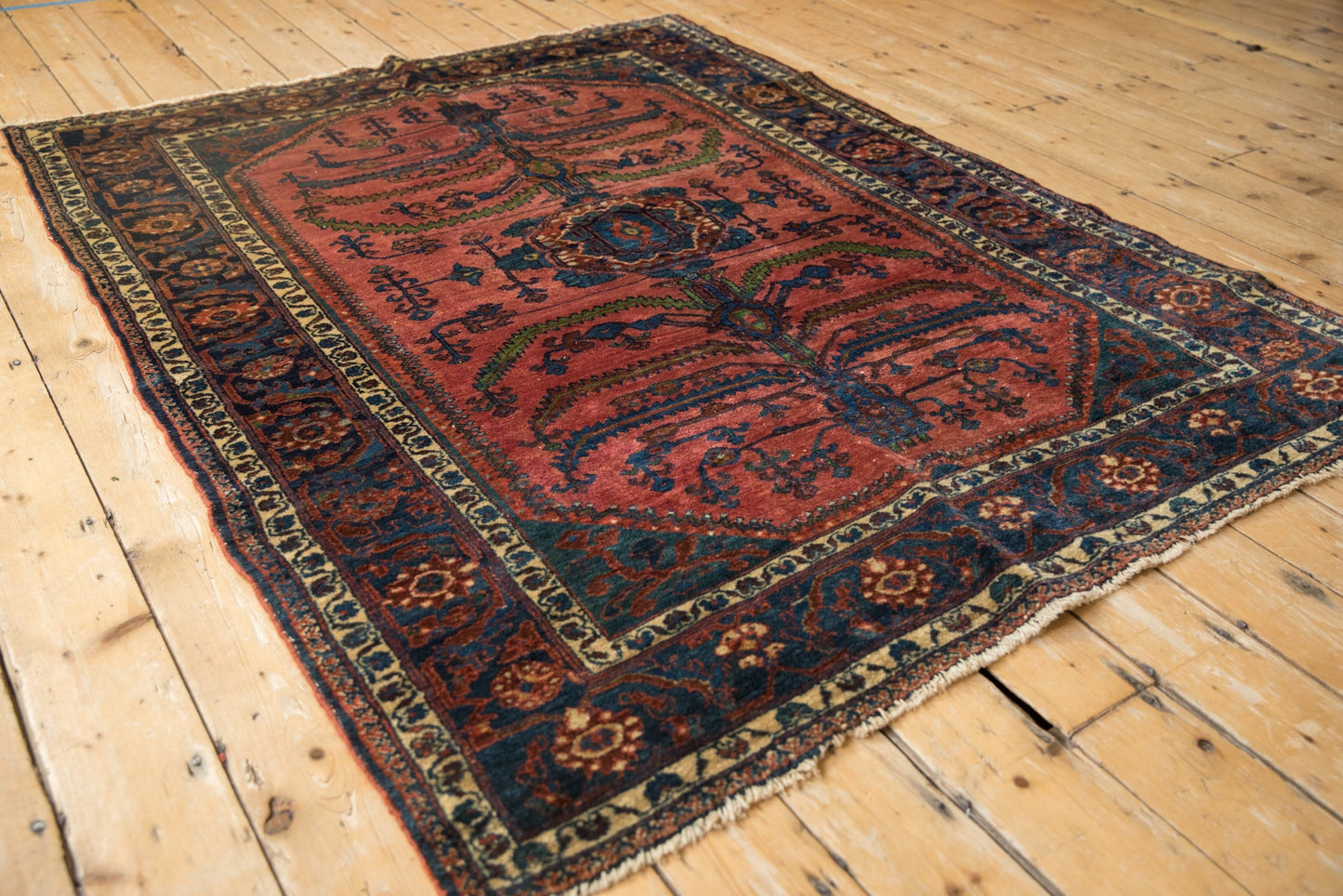 5.5x6.5 Vintage Fine Lilihan Carpet