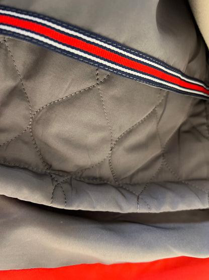 Echte Silberfuchs Pelz Kaninchenfell Isolierte Parka