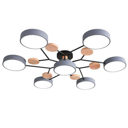 Osvětlení kreativního moderního minimalistického malého bytu