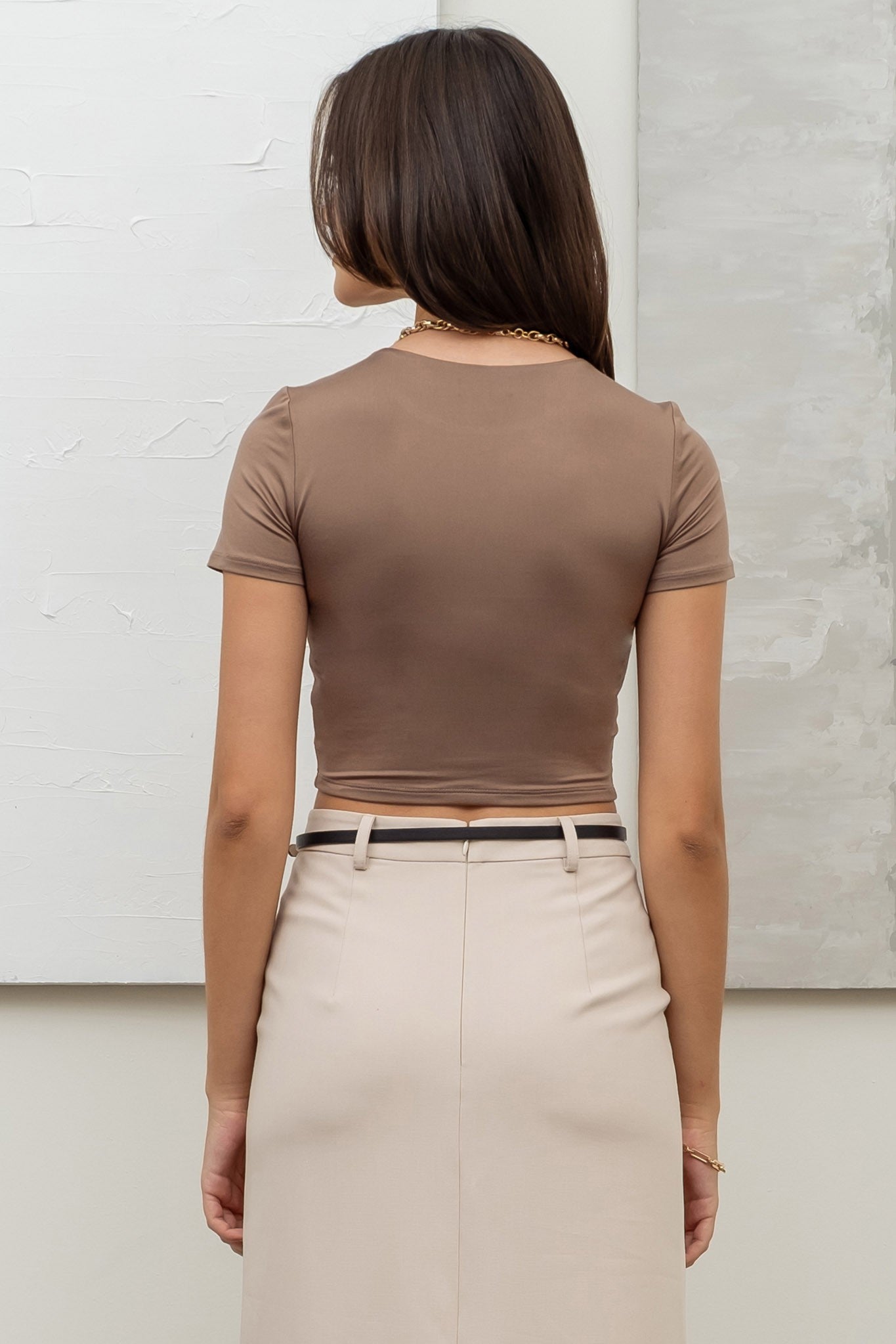 The Workshop Studio x Luxe Fit Cropped T-skjorte
