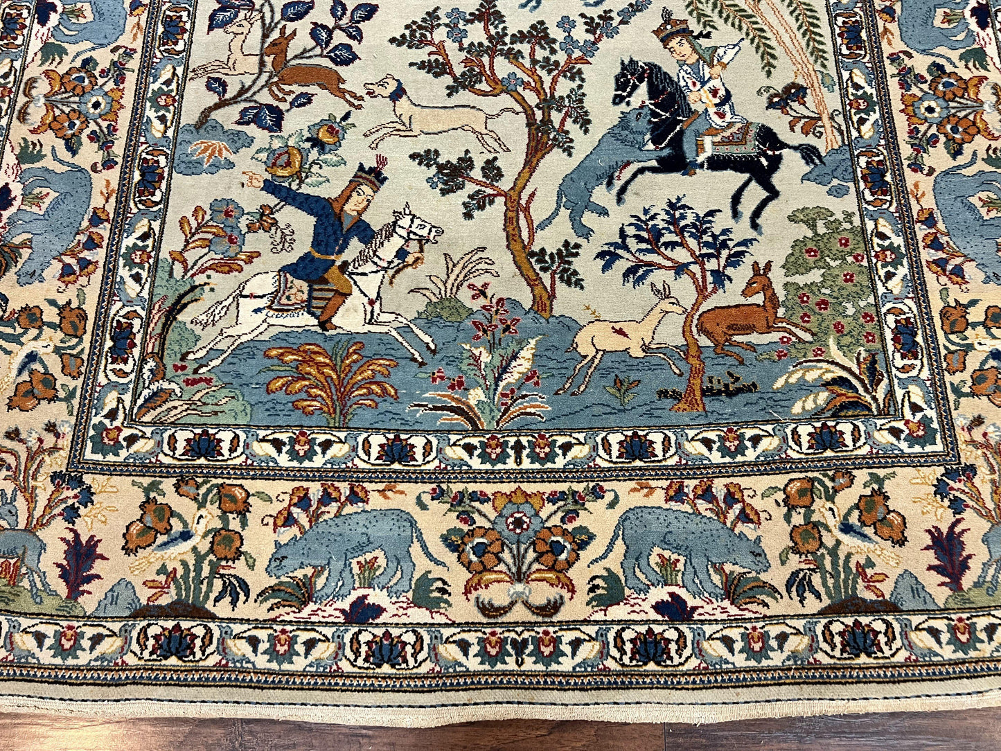 Persian Kashan Pictorial Rug 4.6 x 7, Hunting Scene, SIgned by Masterweaver, Animal Pictorials, Rare, Handmade, Wool, Vintage, Very Fine
