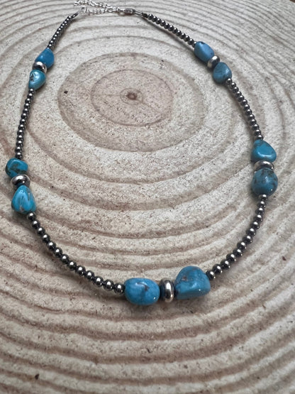 Naszyjnik choker z pereł ze srebra próby 925 o średnicy 3 mm z niebieskim turkusem - 14 cali
