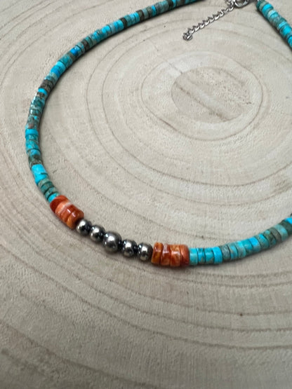 Perły srebrne 4mm, turkus variscite i ostryga kolczasta - żywy choker