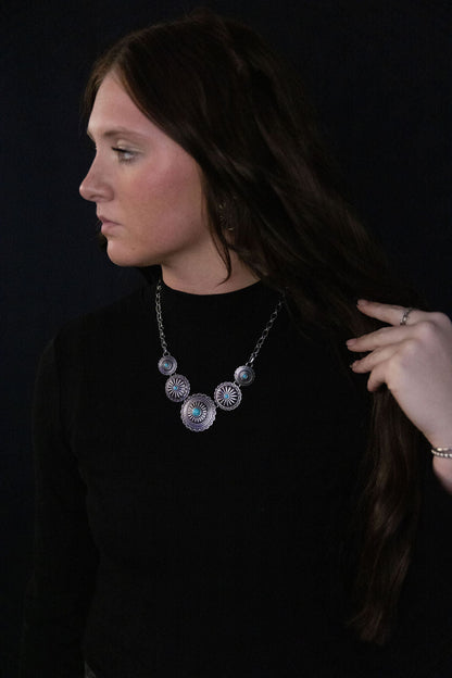 5 Conchos med halsband med konstgjord turkos - 18 tum + 3 tum förlängare