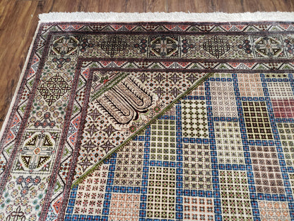 Sino-persisk silketeppe 6,4 x 9,9, svært fint håndknyttet teppe, paneldesign i flere farger, silketuster på silkebase, håndlaget vintage