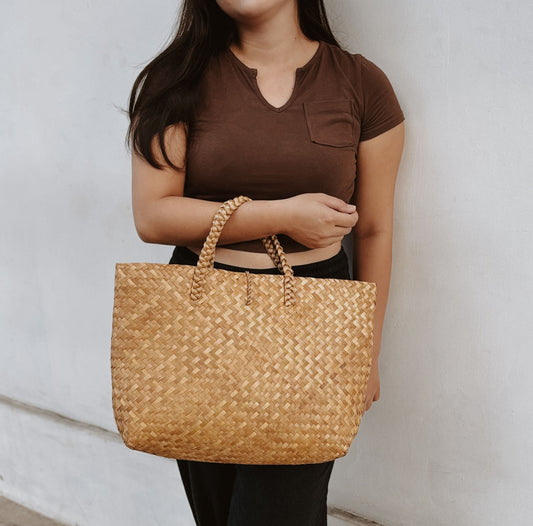 Isla Woven Purse