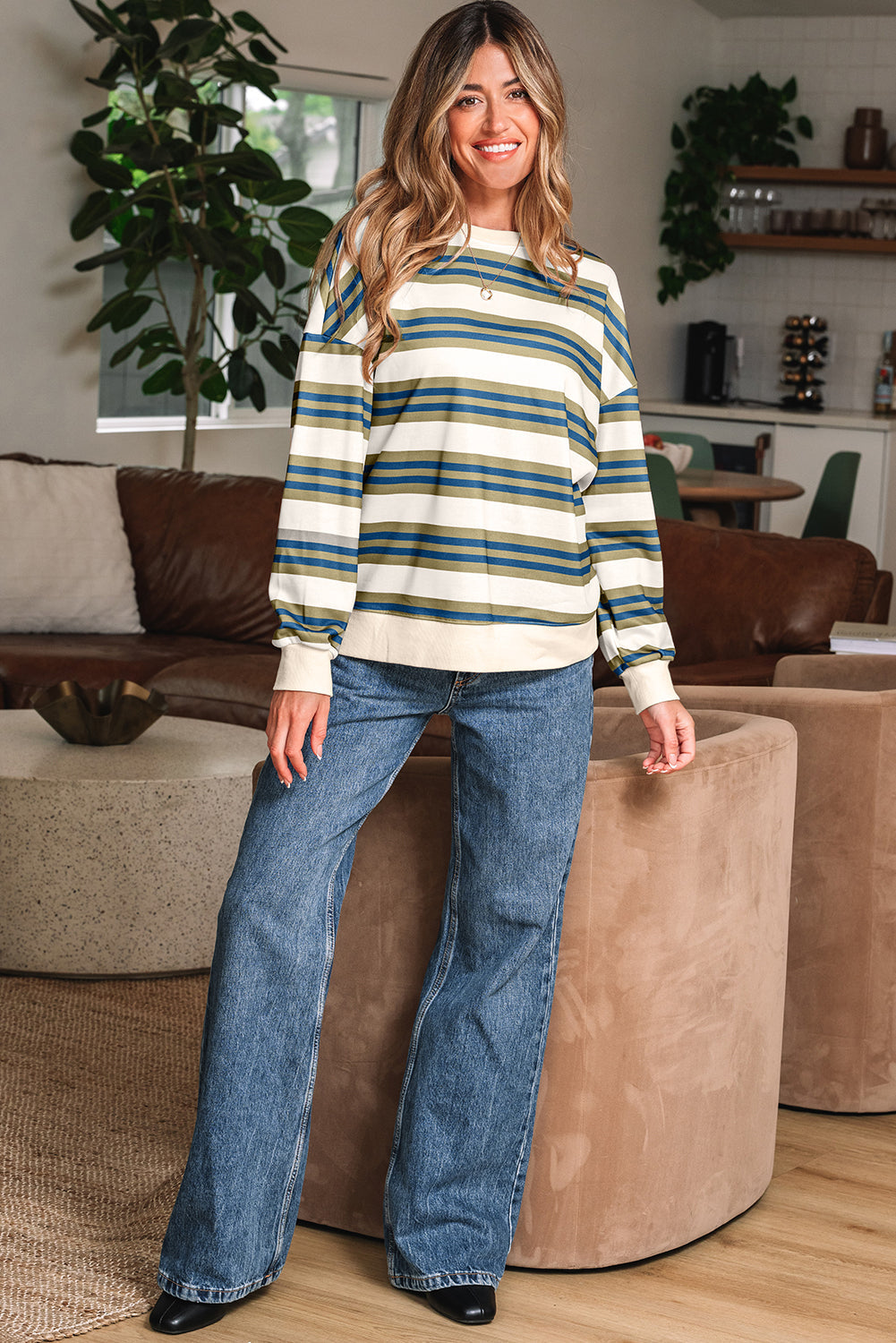 Rose gestreifter Pullover mit Rundhalsausschnitt