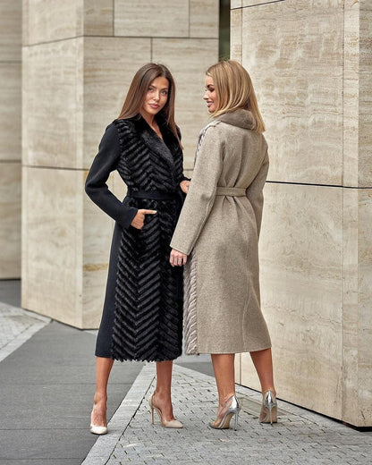 Cappotto in lana vergine con bordo in pelliccia di visone autentica e pelliccia di rex beige