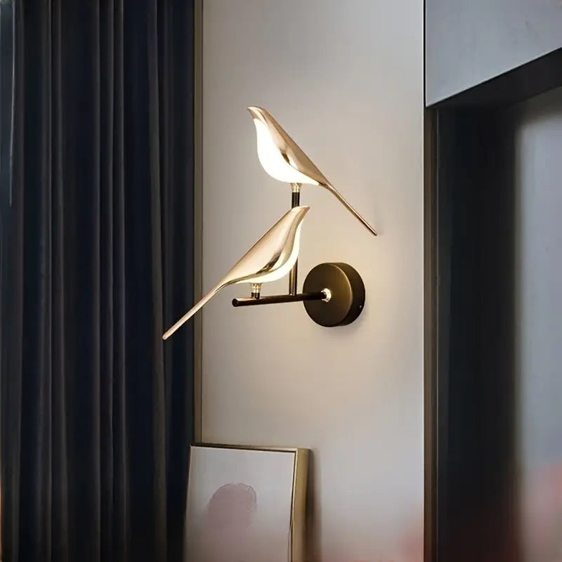 Nordic Magpie Wall Lamp