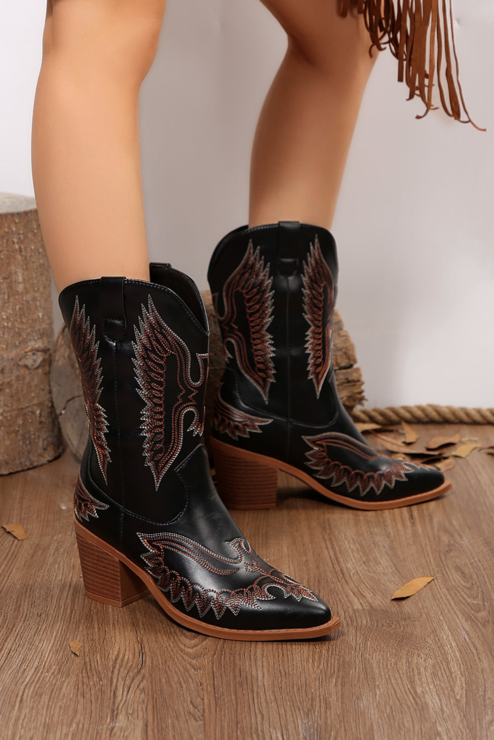 Mackenzie Western Eagle Haftowane Botki z Sztucznej Skóry