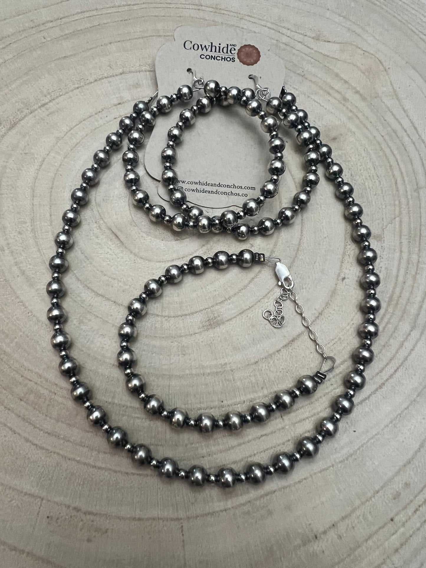 Naszyjnik choker z pereł srebrnych próby 925 o średnicy 6 mm i 3 mm - choker 14 cali