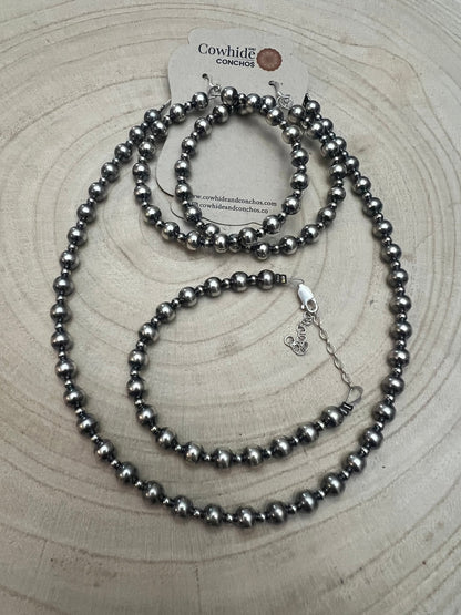 Naszyjnik choker z pereł srebrnych próby 925 o średnicy 6 mm i 3 mm - choker 14 cali