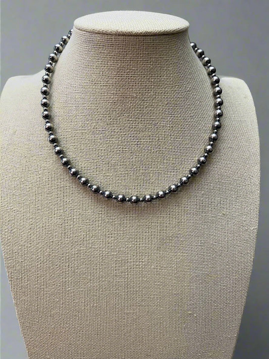 Naszyjnik choker z pereł srebrnych próby 925 o średnicy 6 mm i 3 mm - choker 14 cali