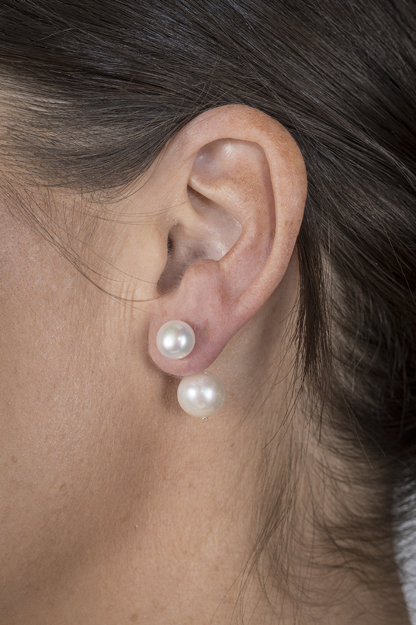 Double pearl stud earrings White
