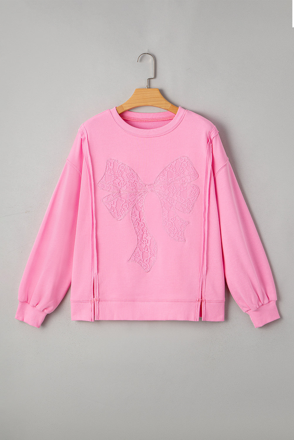 Brianna Spitzen-Schleife besticktes Sweatshirt mit sichtbarer Naht