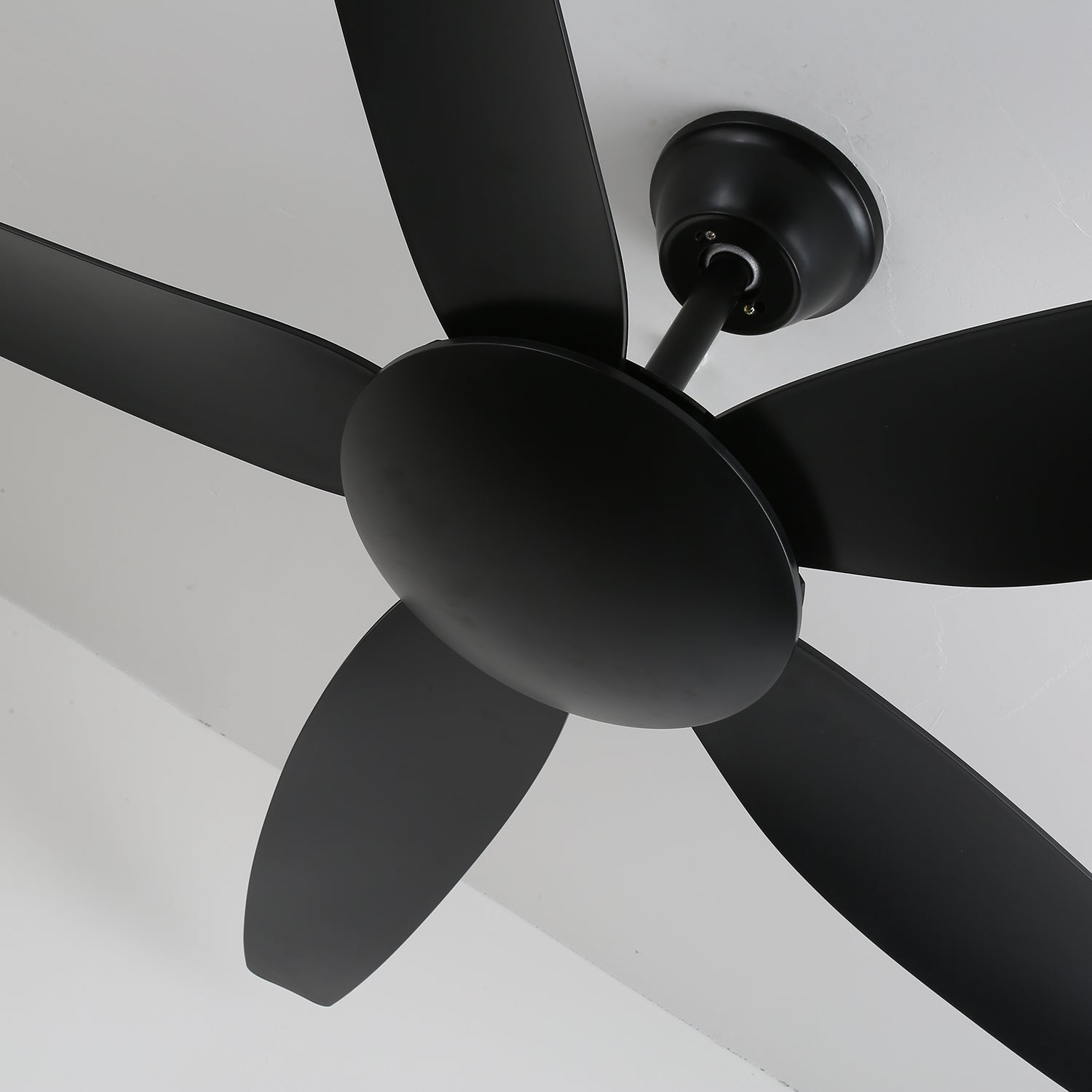 Aeron Noir | 52 Ceiling Fan with Variable Frequency Motor 6