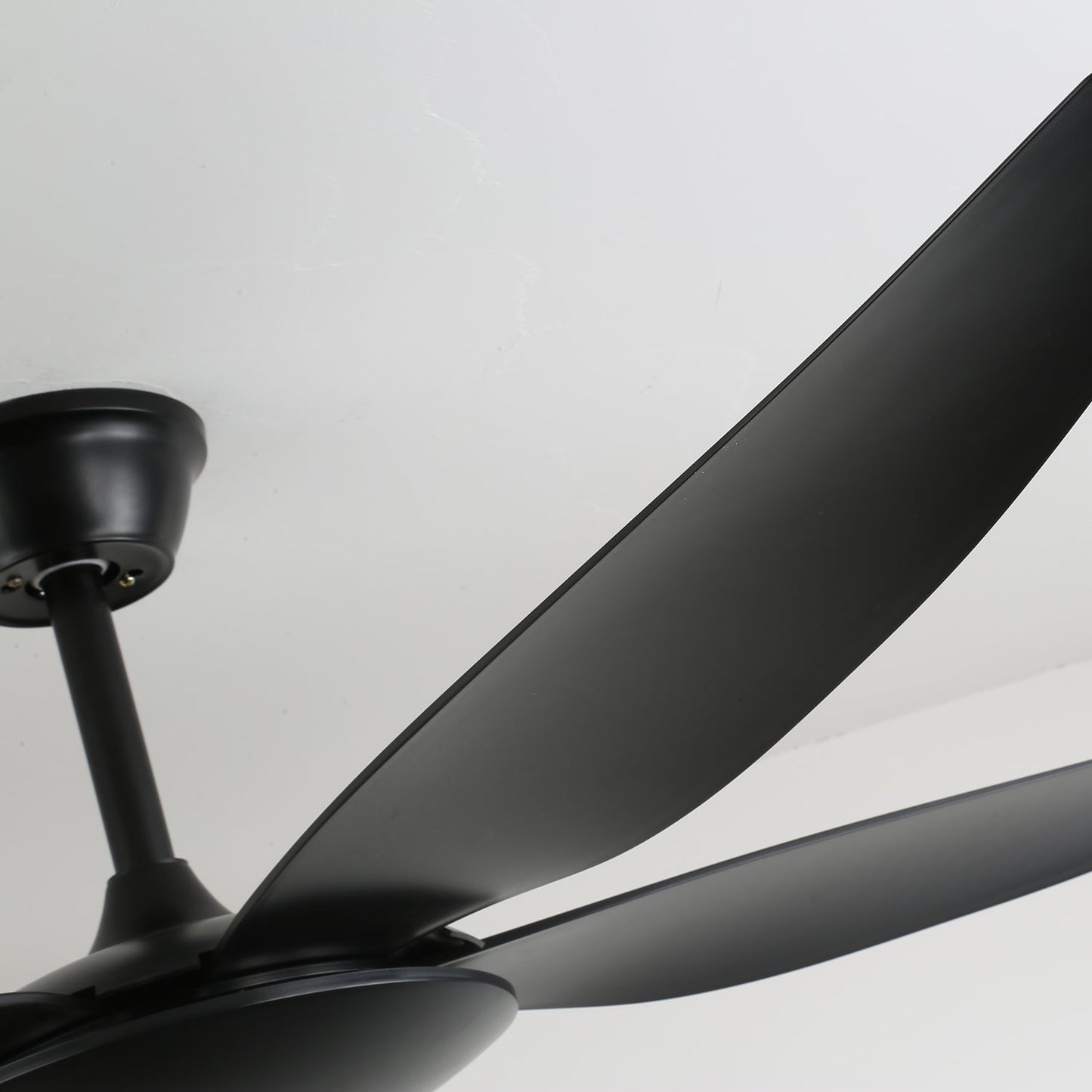 Aeron Noir | 52 Ceiling Fan with Variable Frequency Motor 8