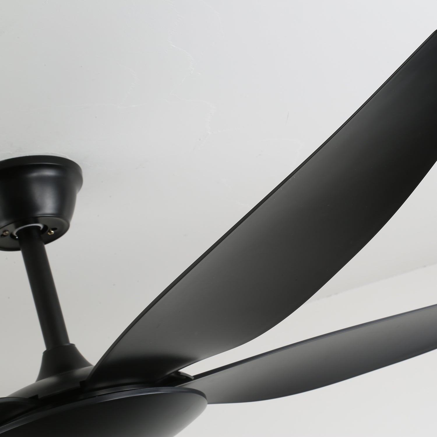 Aeron Noir | 52 Ceiling Fan with Variable Frequency Motor 8