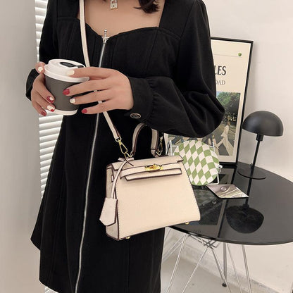 Luxury Cowgirl Kelly Purse – Trendy, High-Fashion Leather Handbag with Adjustable Strap