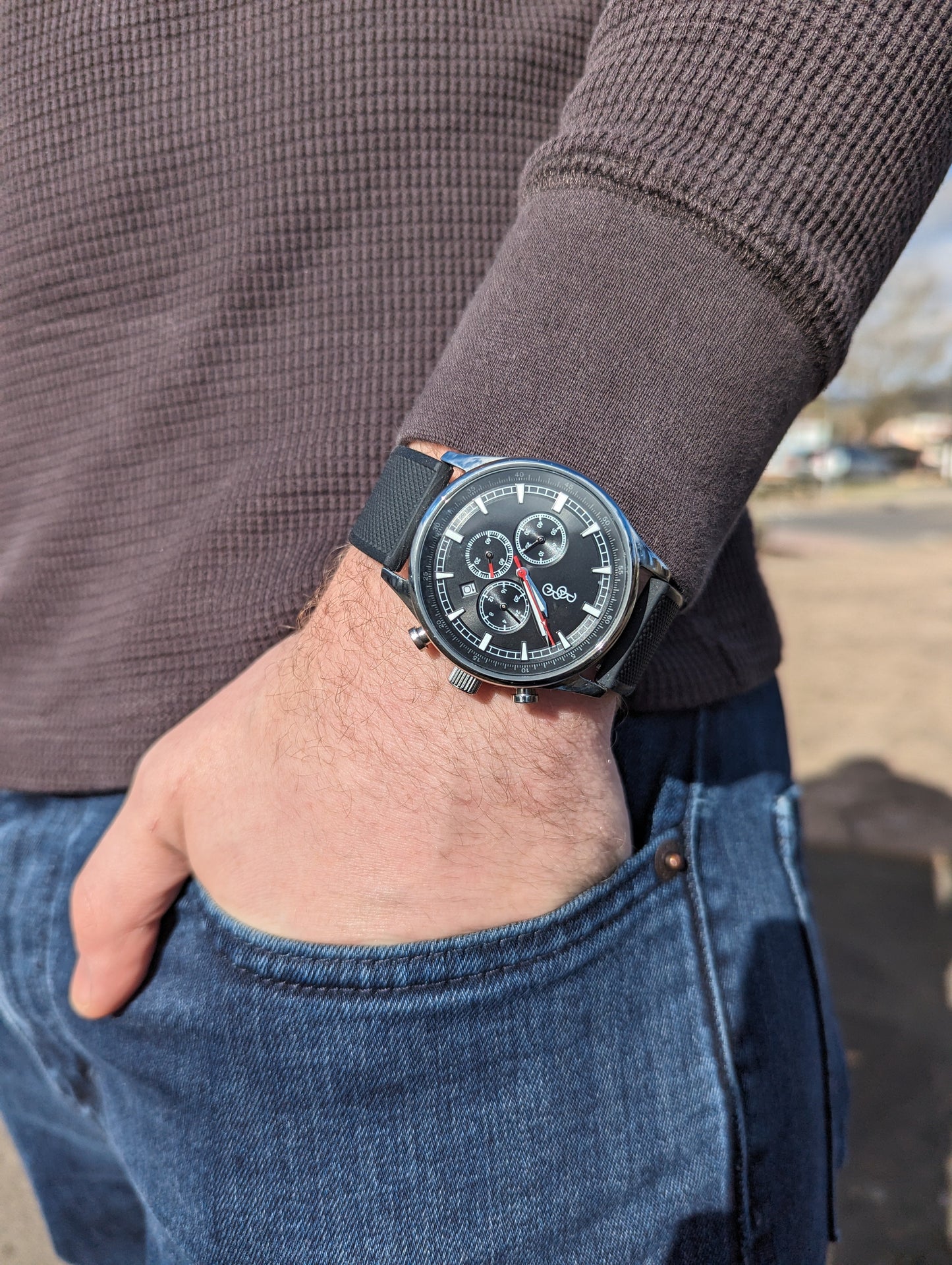 Czarny sportowy chronograf