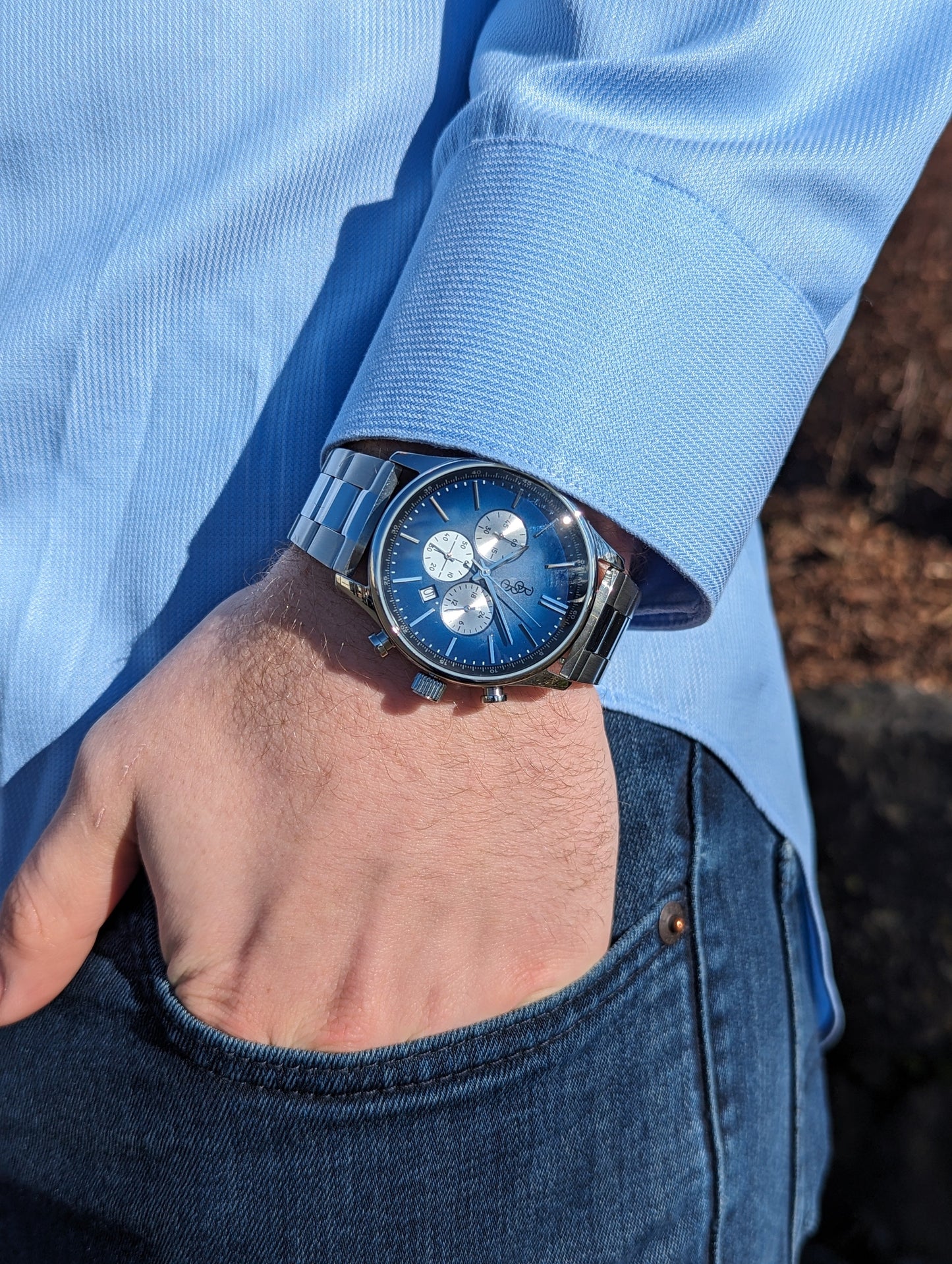 Niebieski retro chronograf