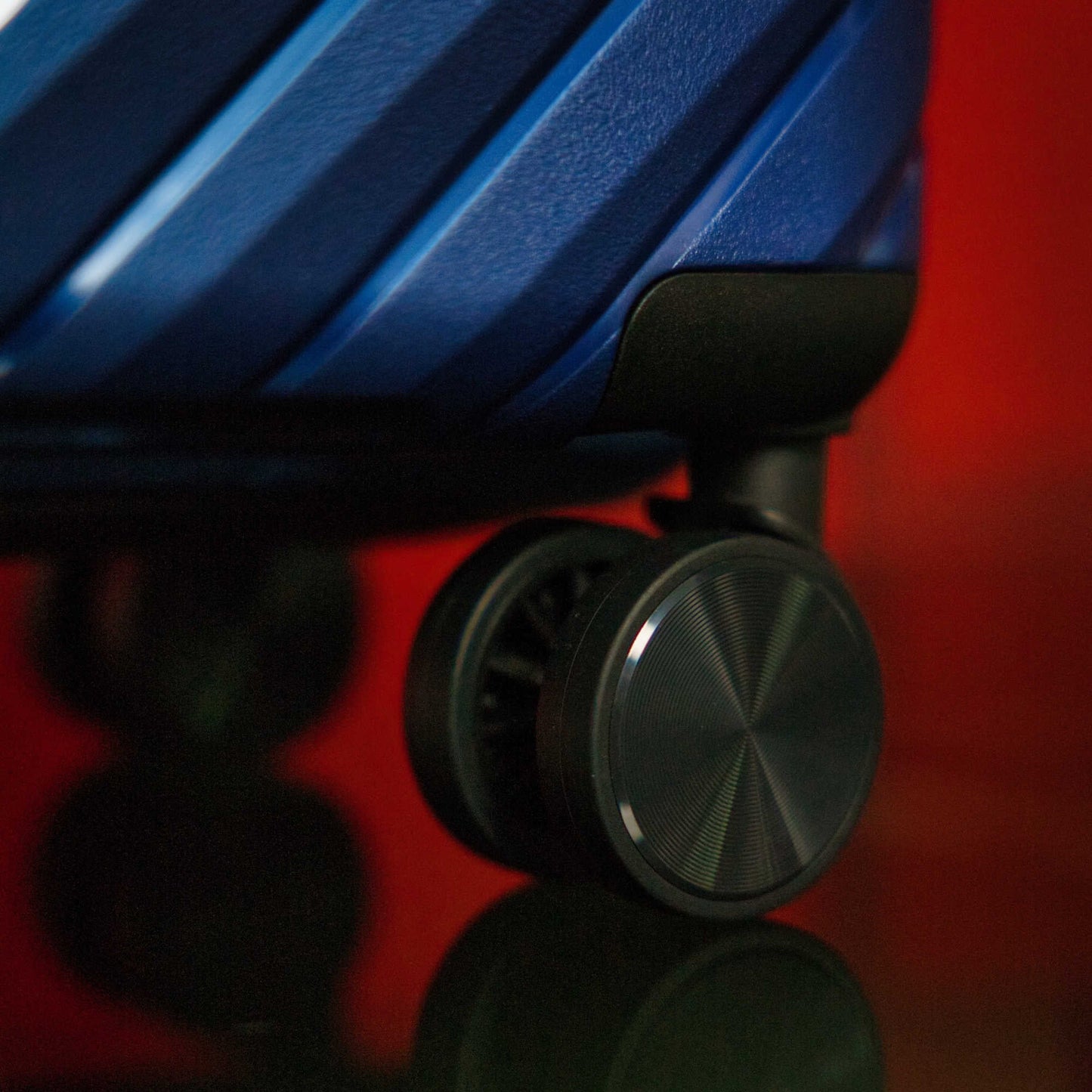 Valigia rigida trolley da 20 pollici blu con ruote a 360°