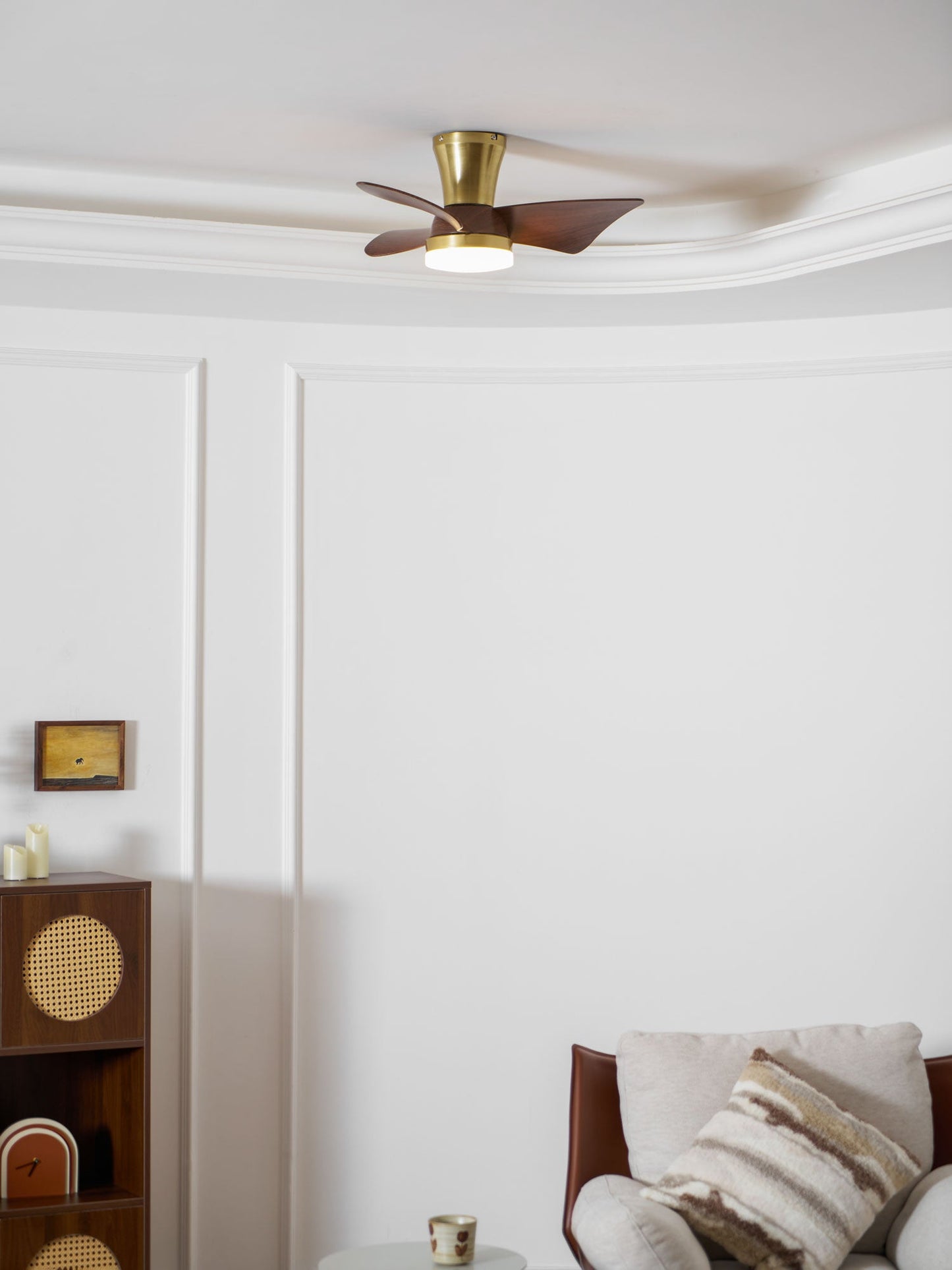 Breeze Lux | Modern Ceiling Fan Light with Integrated LED & Quiet Operation 4