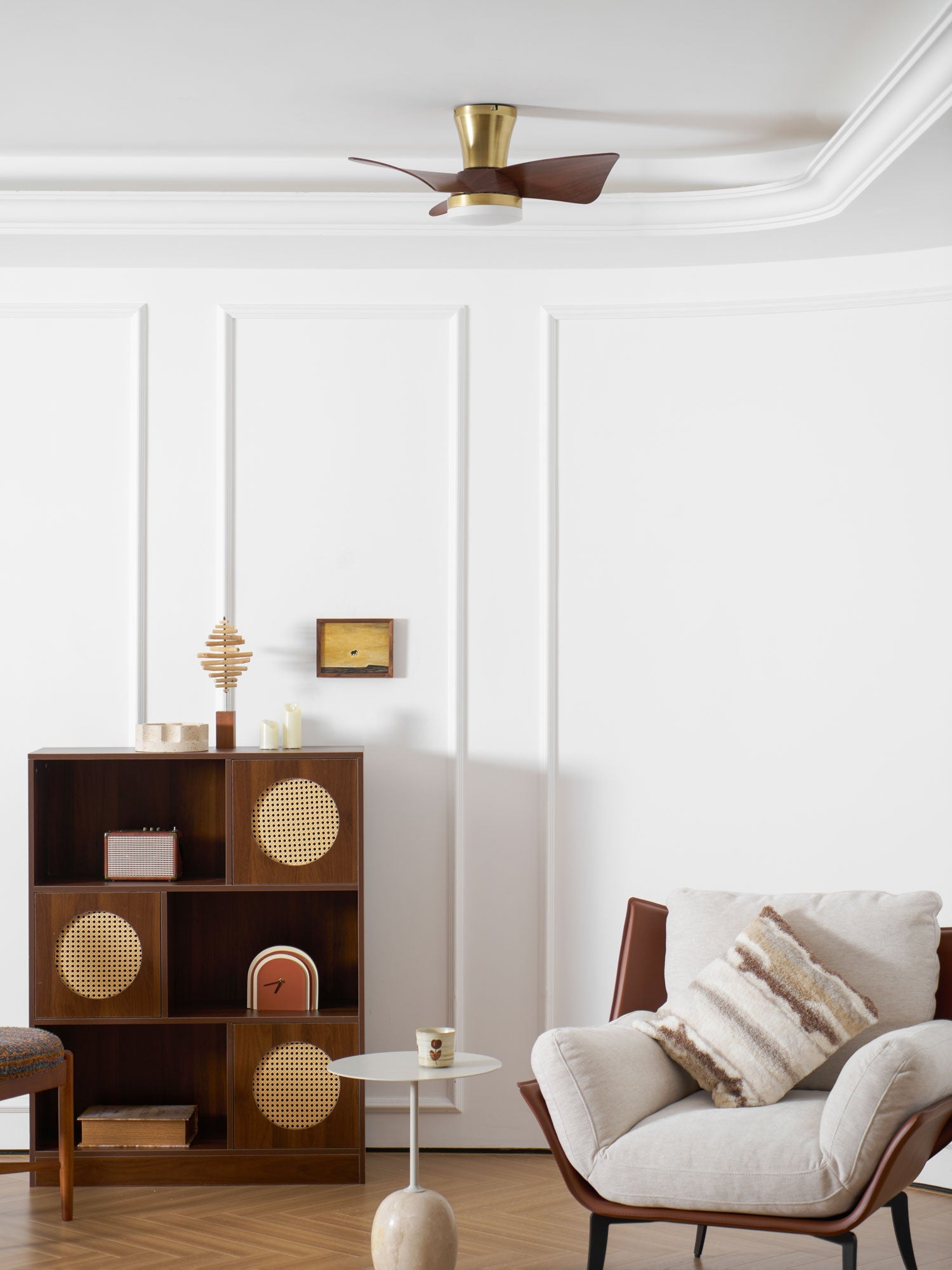 Breeze Lux | Modern Ceiling Fan Light with Integrated LED & Quiet Operation 6