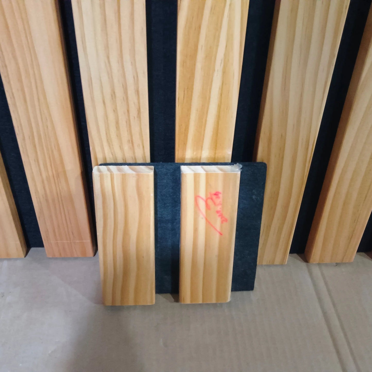 Brede strook houten panelen volledige voorbeelddoos (4 kleuren)