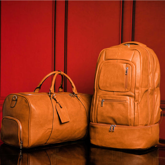 Conjunto de Bolsas em Pele Envelhecida Castanha Signature (Mochila Signature e Bolsa Duffle)