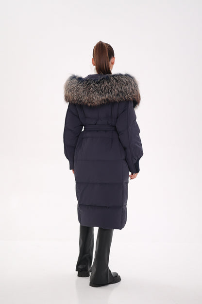 Cappotto imbottito con cappuccio e rifinitura in pelliccia autentica Rei, colore blu navy