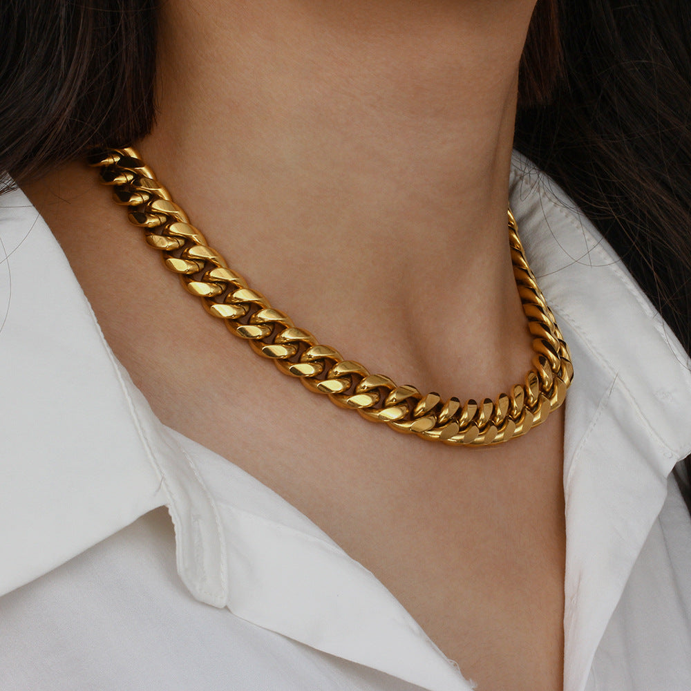Chunky Chain Necklace | 18k Gold-Plated, Hypoallergenic, Water-Resistant 2