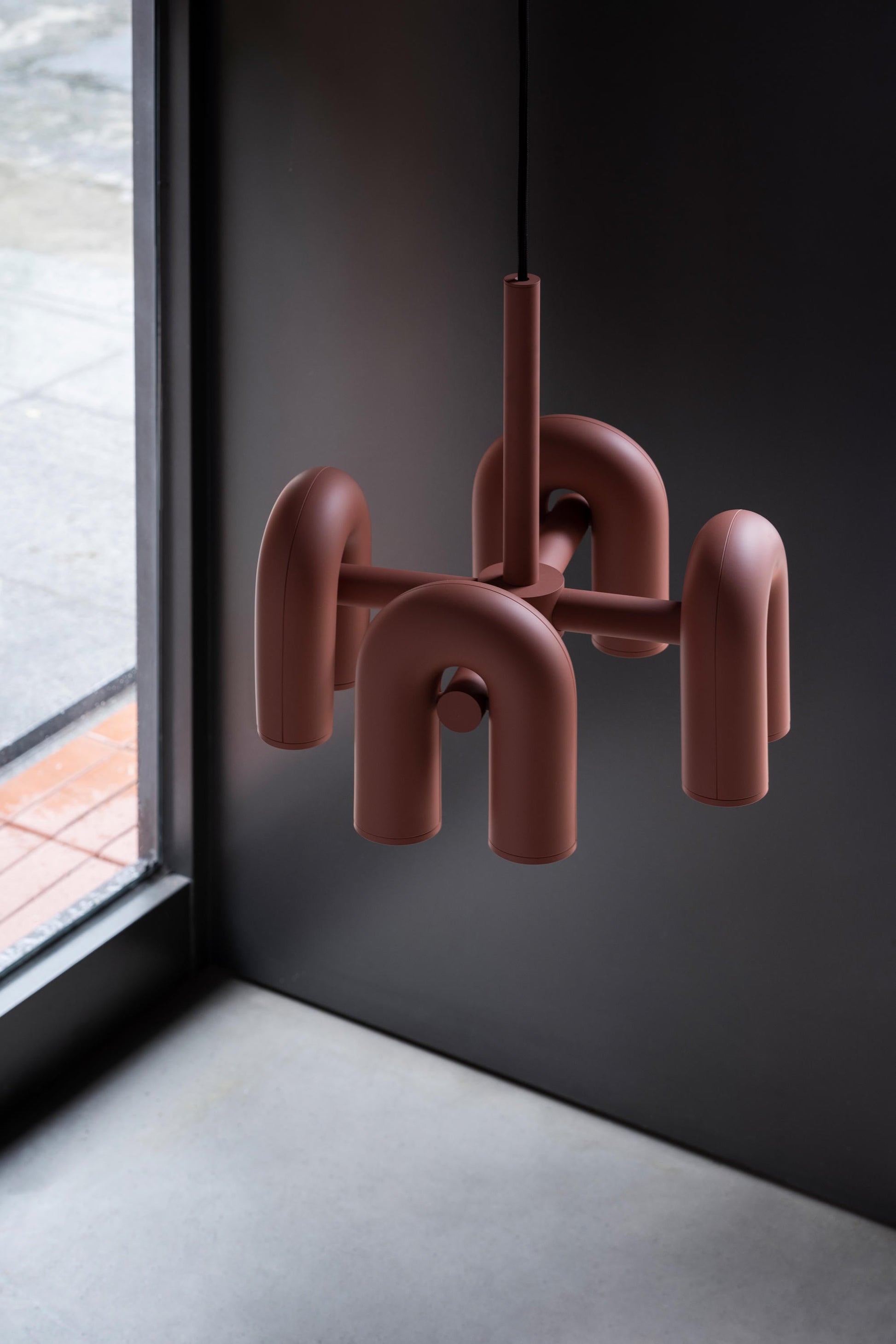 Cirkus Chandelier | Customizable U-Shape LED Lighting Fixture 3