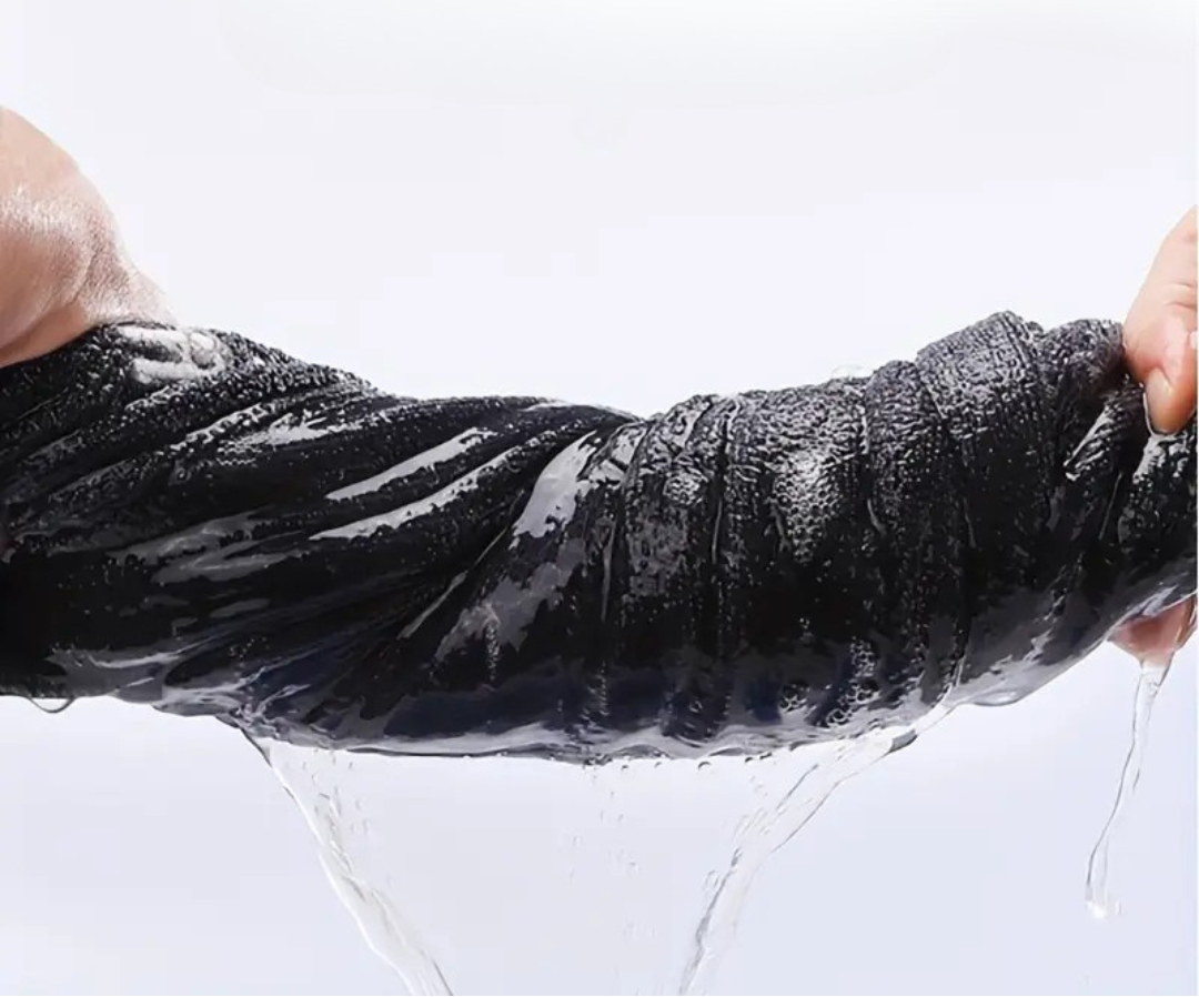 Compact Sports Gym Towel | Ultra Absorbent with Zipper Pocket 2