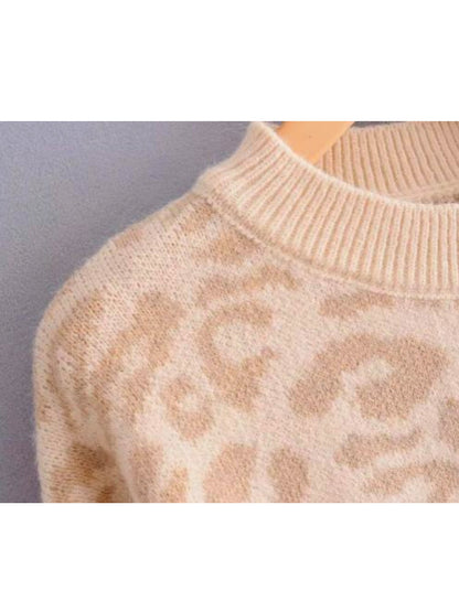 Crewneck Leopard Print Sweater | Relaxed Fit Knitted Design 3