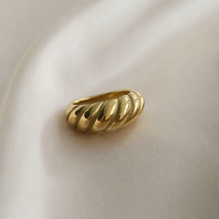 Dainty Crescent Ring | 18K Stainless Steel, Hypoallergenic & Tarnish Resistant 5