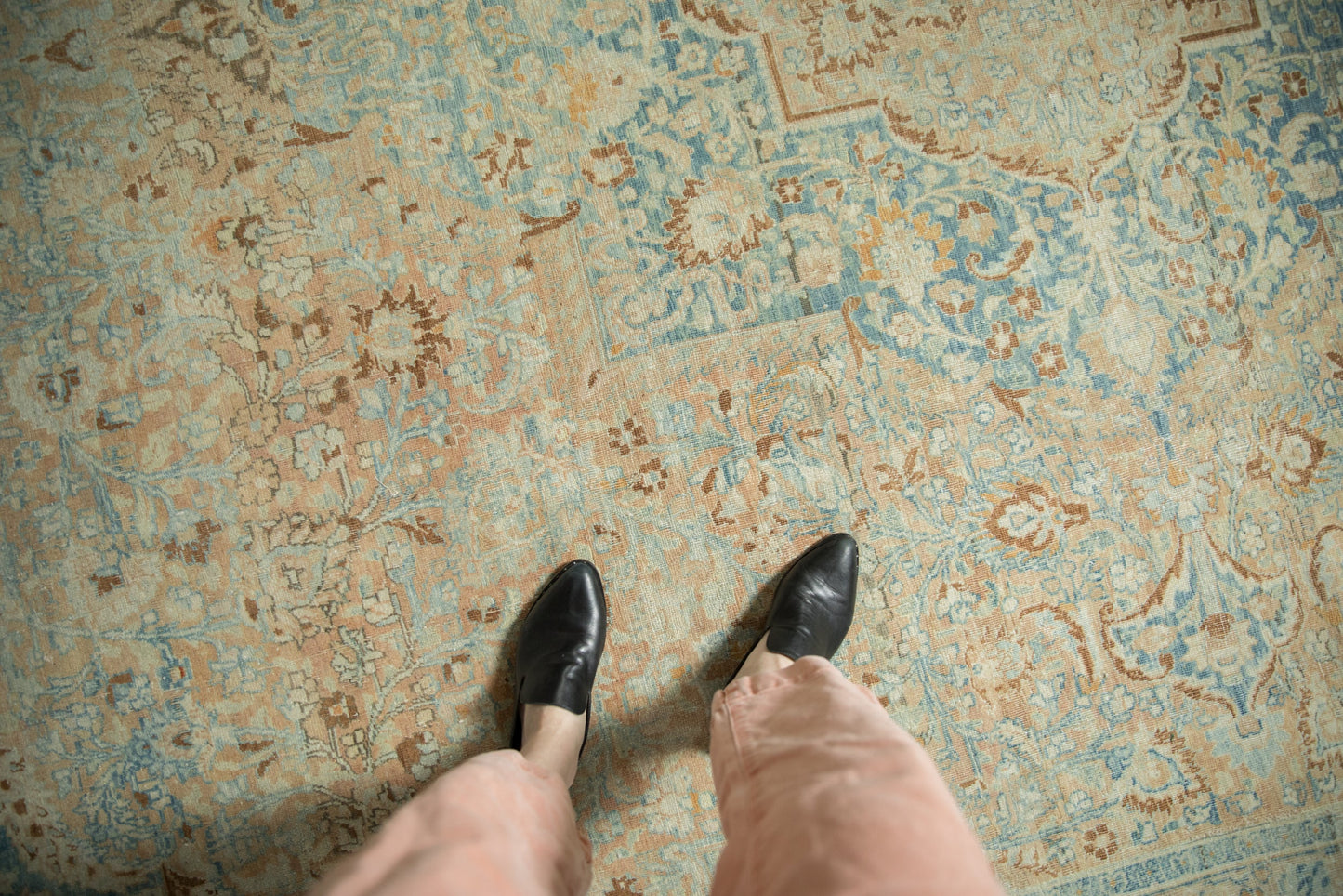 11.5x17.5 Vintage Distressed Khoy Carpet