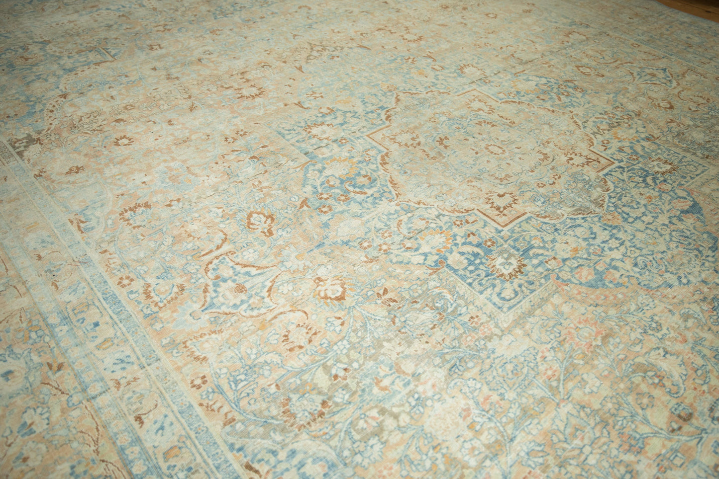 11.5x17.5 Vintage Distressed Khoy Carpet