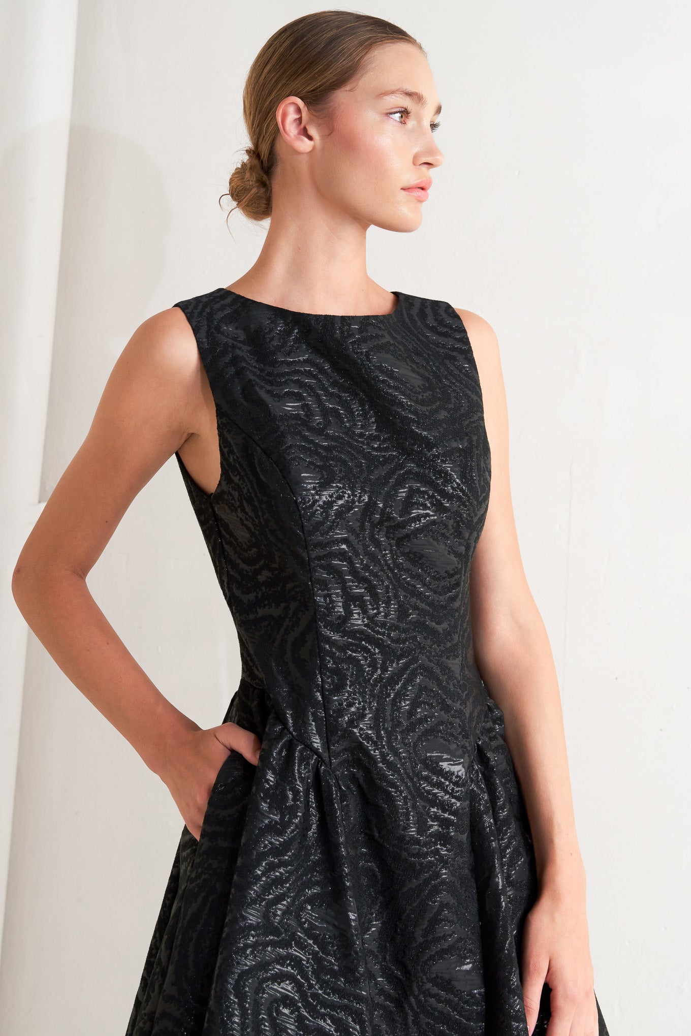 VESTITO MIDI NERO INTRECCIATO CHECK YOURSELF