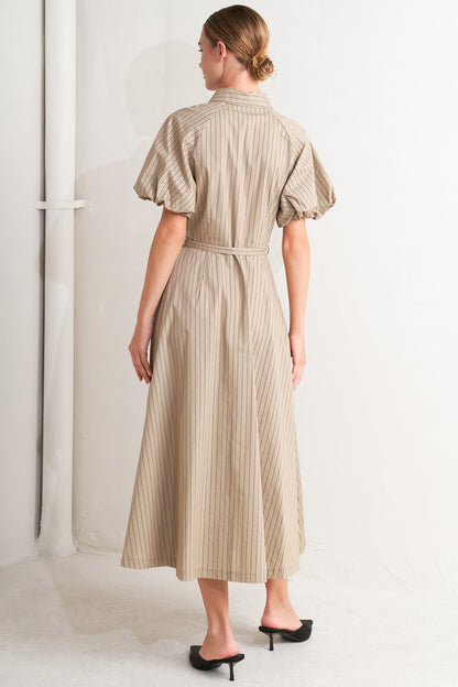 Vestito midi classico neutro in tessuto intrecciato