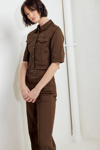 Giacca in twill marrone con bordo senza sforzo