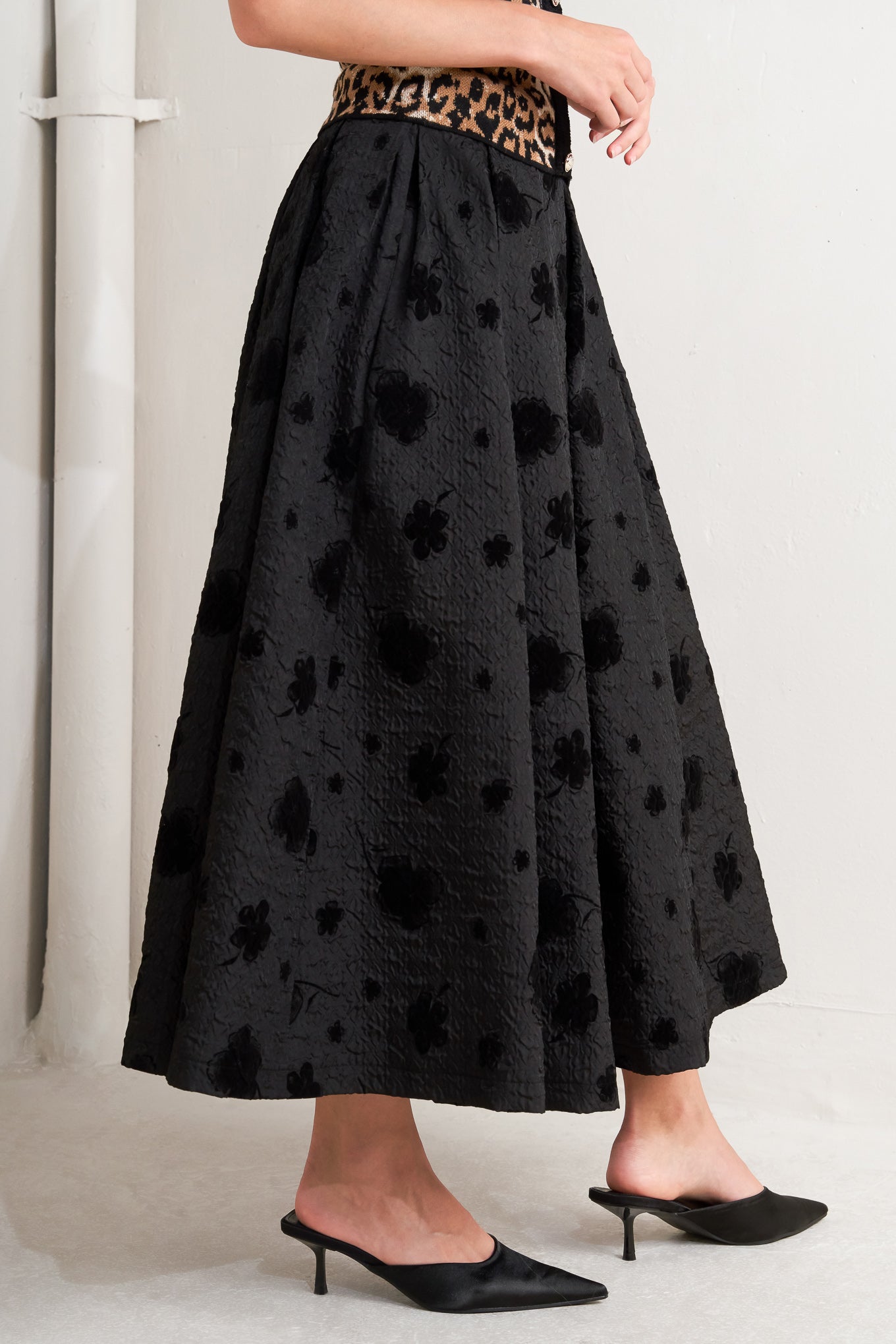 GONNA MIDI LUNGA INTRECCIATA NOIR BLOOMING ROMANCE