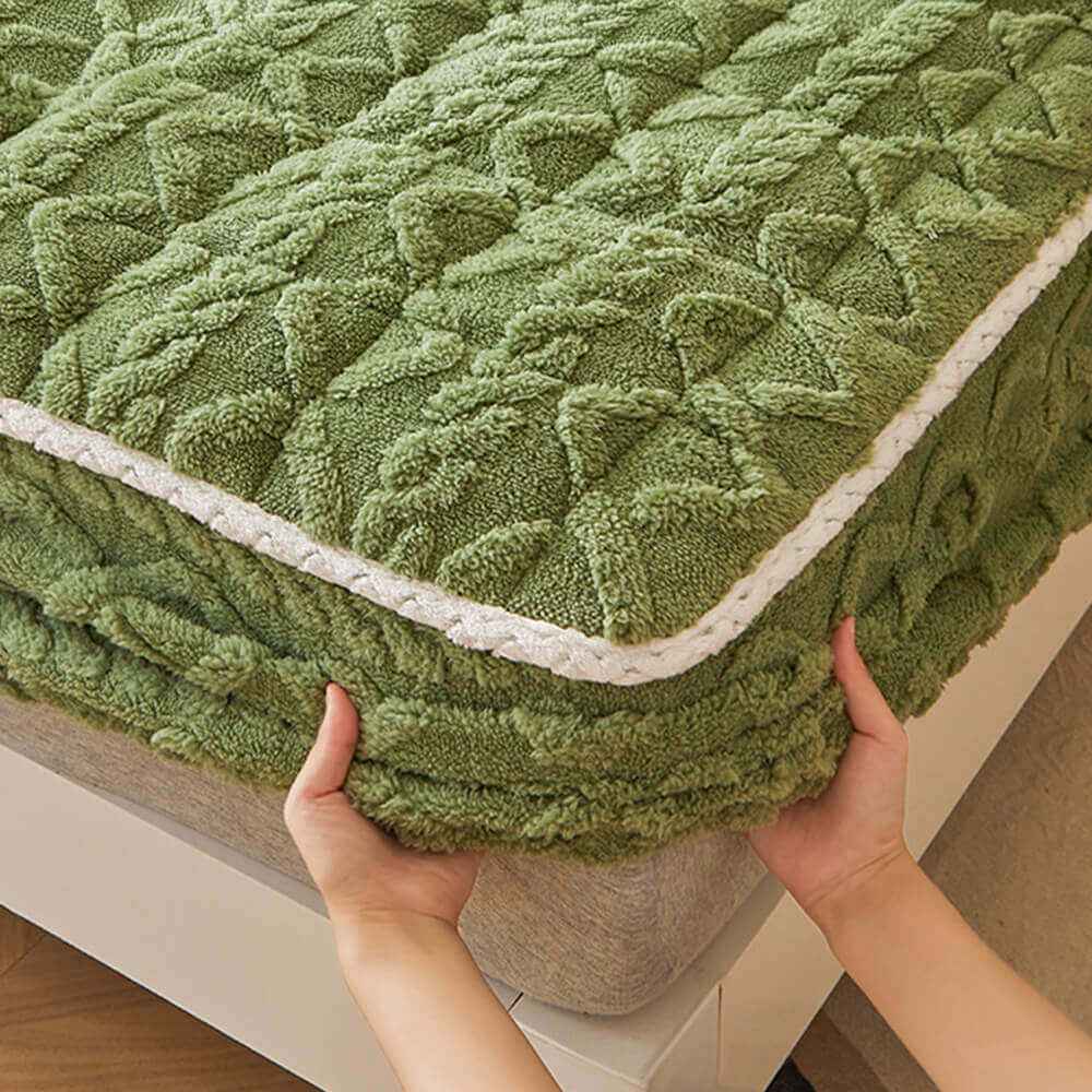 Fitted Mattress Cover | Cozy Polyester Mattress Protector for Ultimate Comfort 3